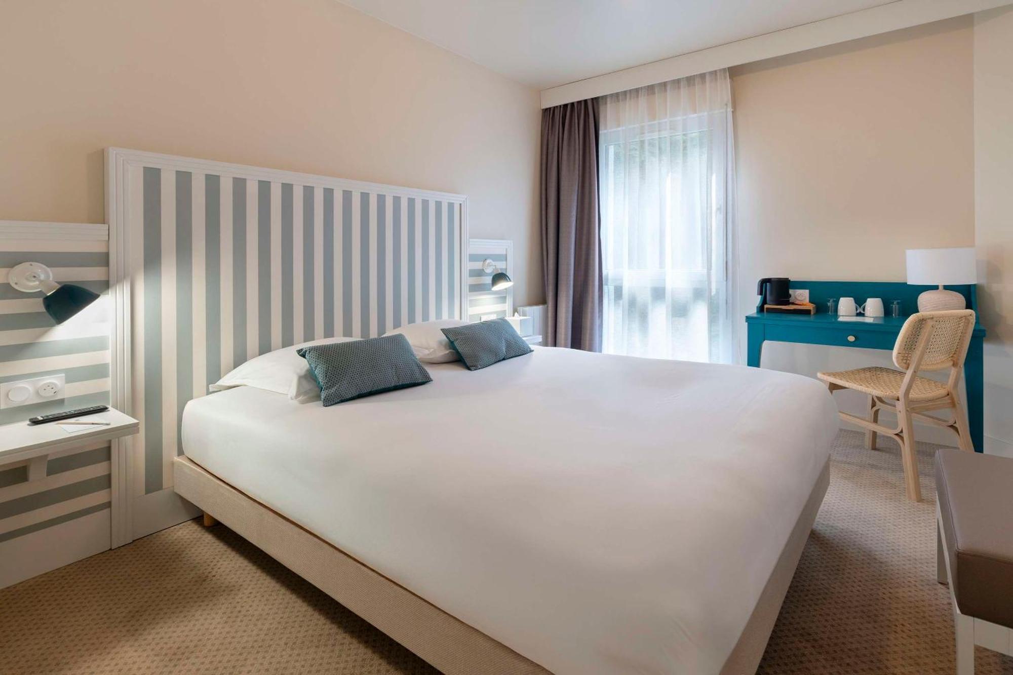 Best Western Flers Centre Gare Екстериор снимка