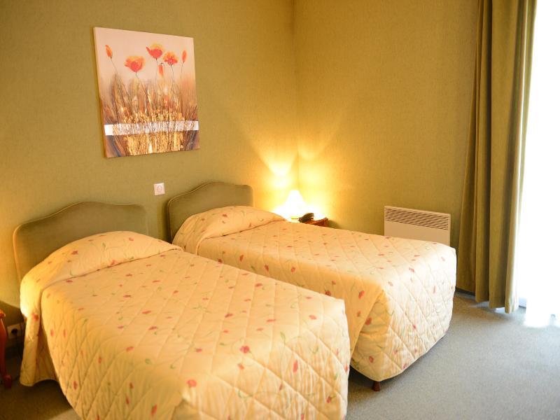Best Western Flers Centre Gare Екстериор снимка